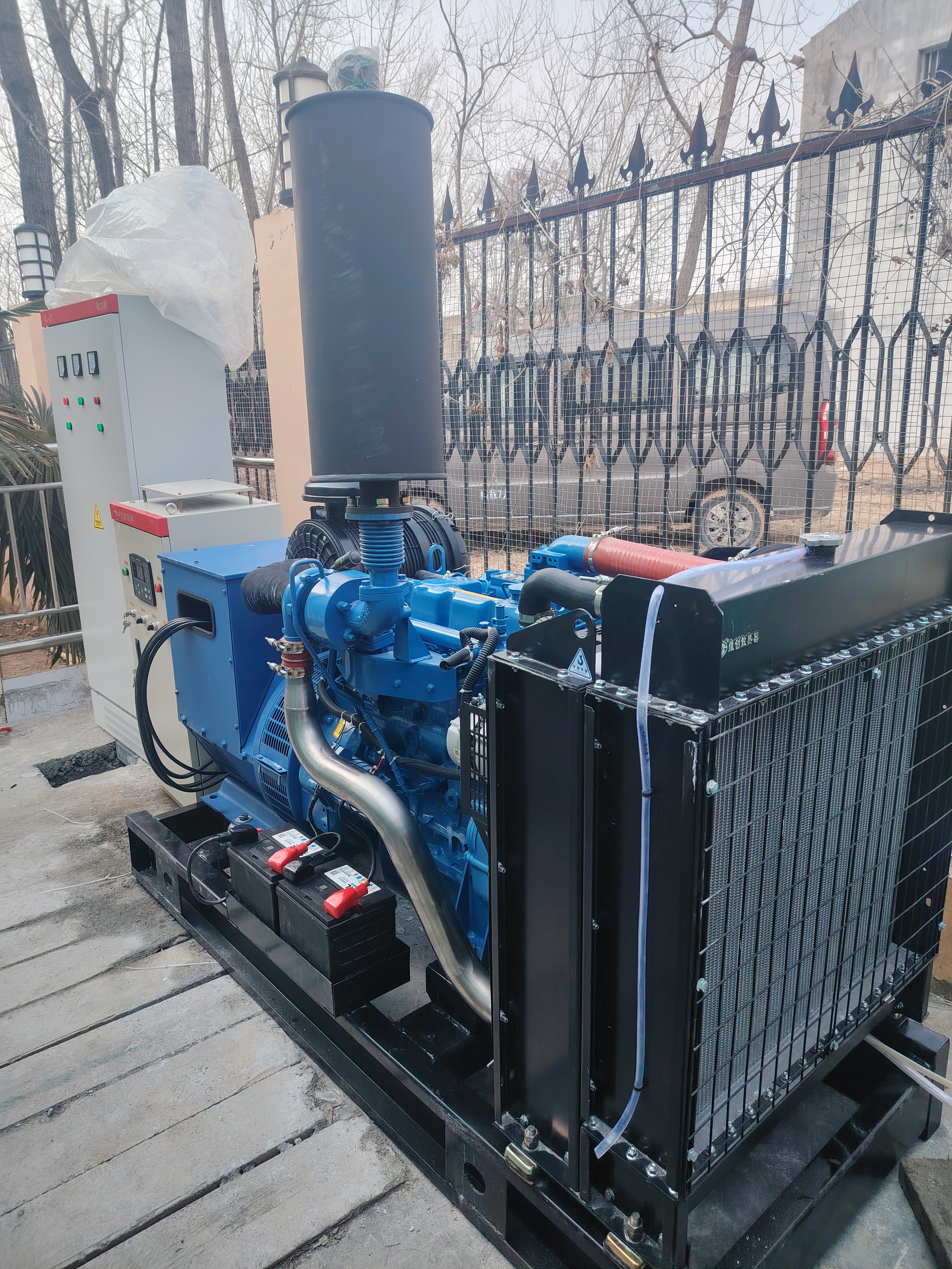 某学校订购100kw柴油发电机组